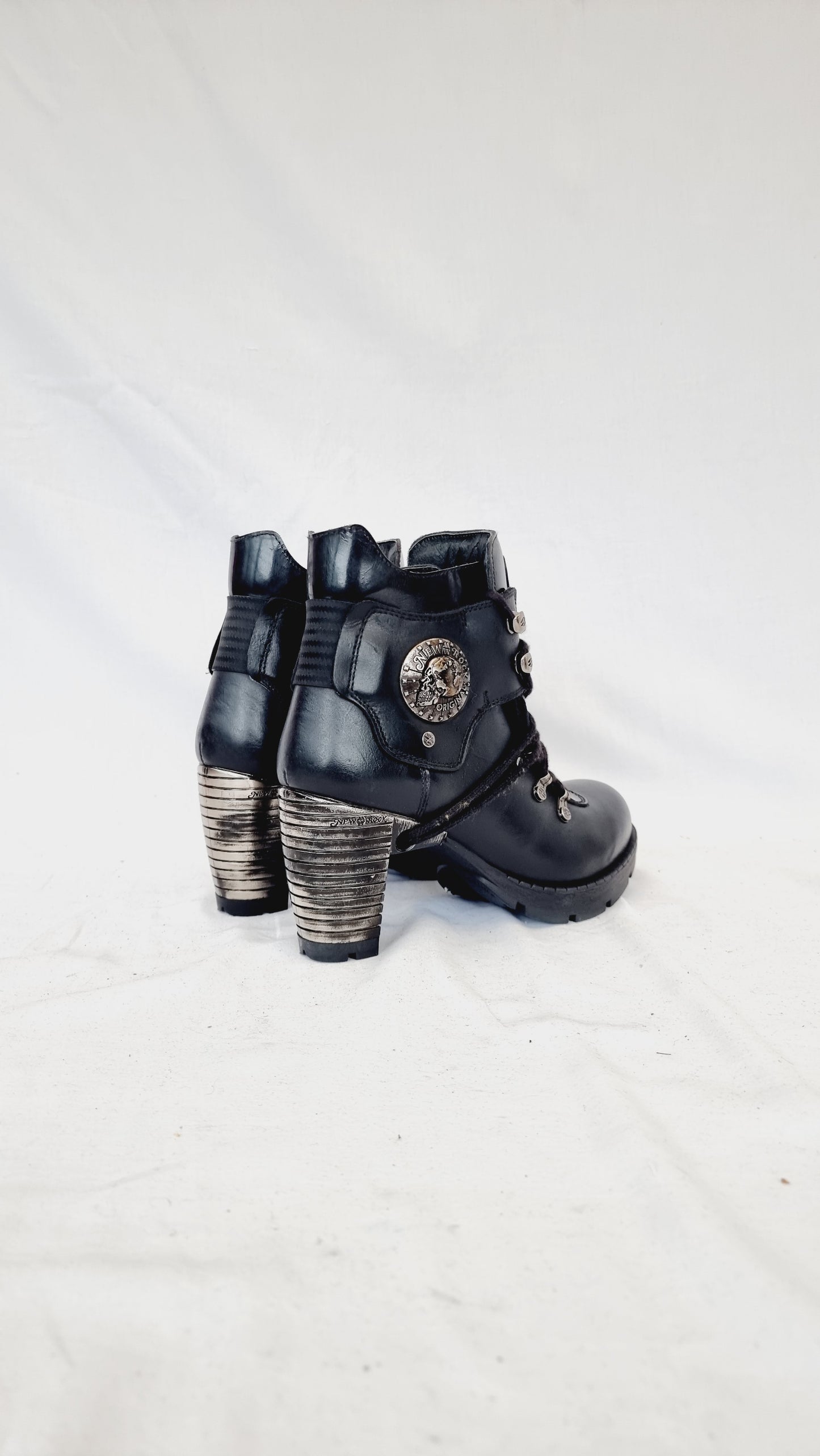 EU 39 / UK 6 New Rock Boots