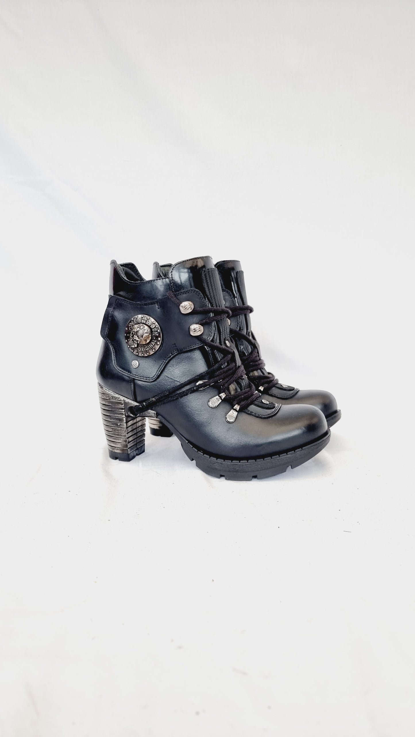 EU 39 / UK 6 New Rock Boots