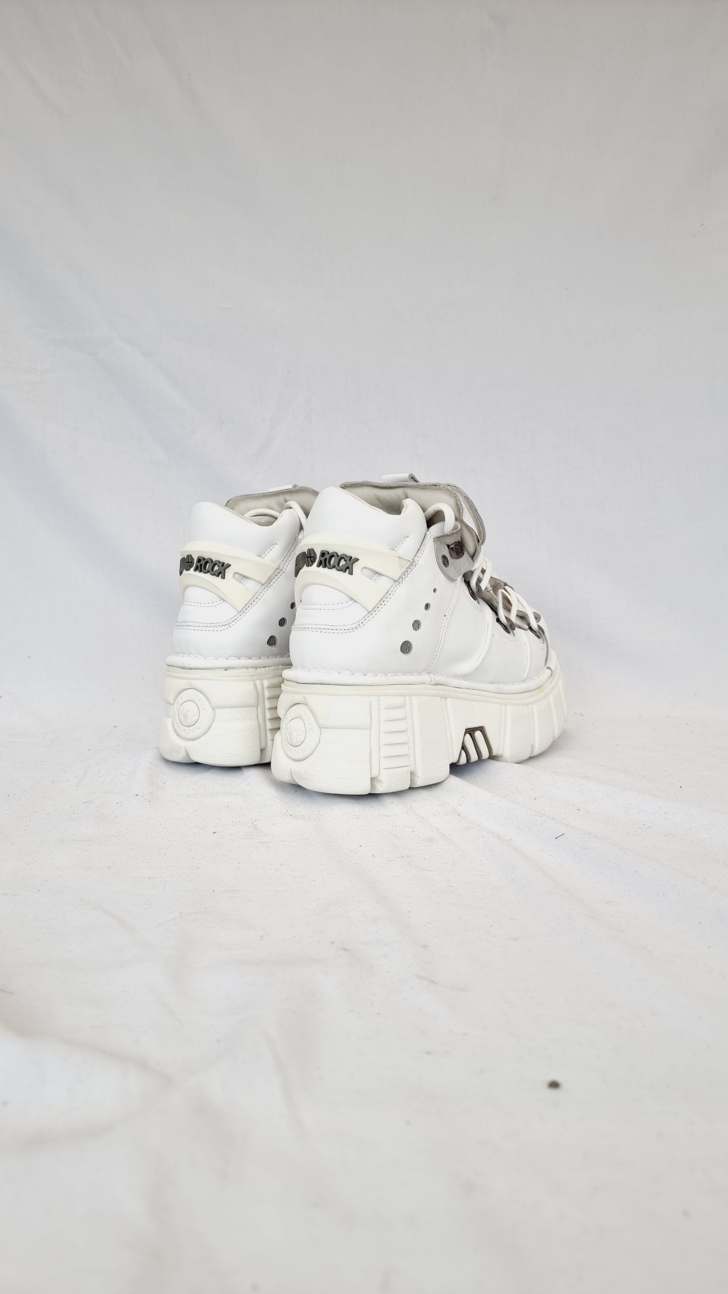 EU 40 / UK 7 New Rock Boots