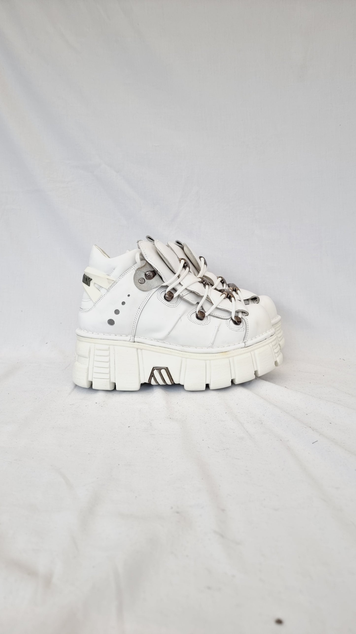 EU 40 / UK 7 New Rock Boots