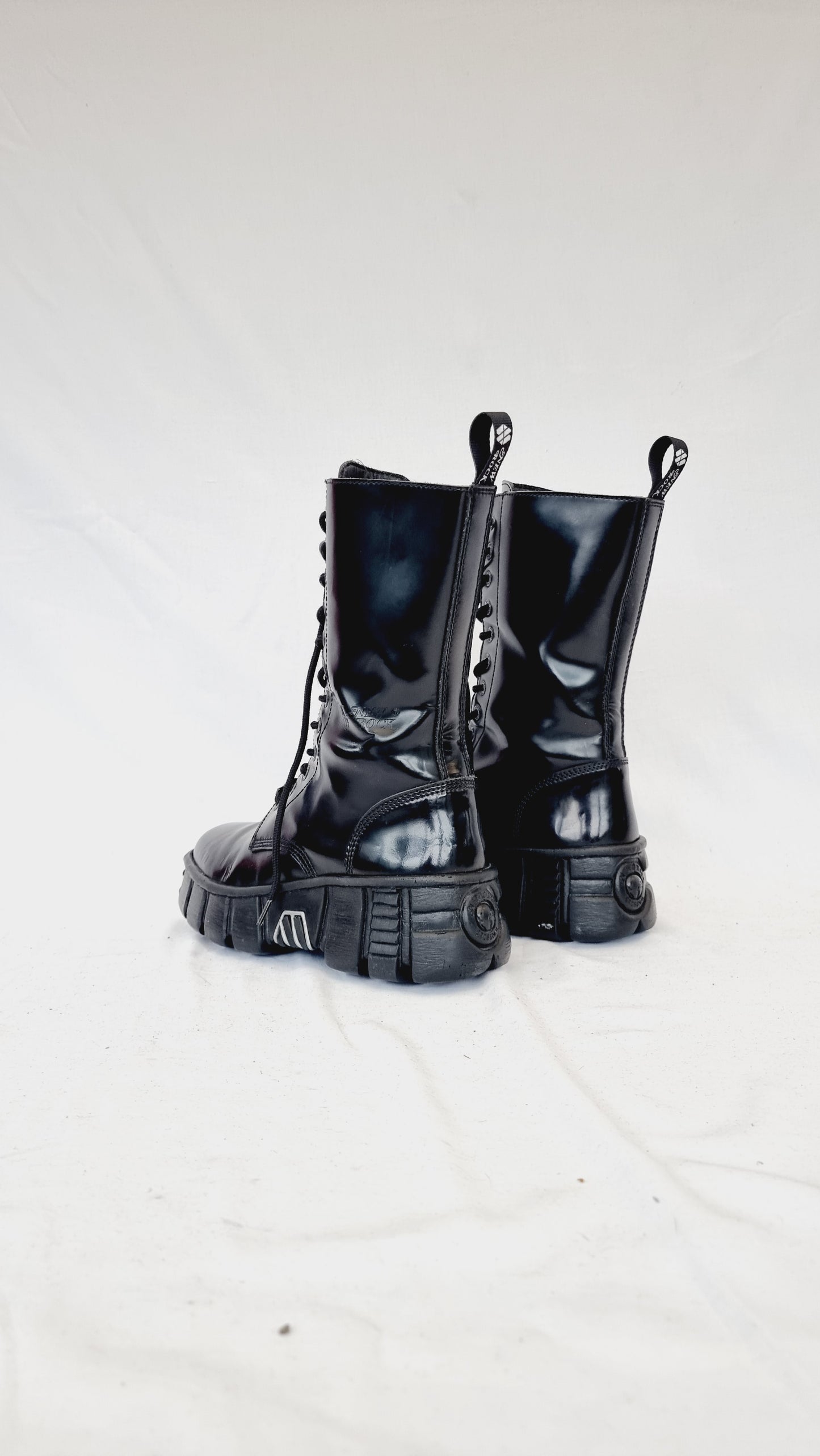 EU 40 / UK 7 New Rock Boots