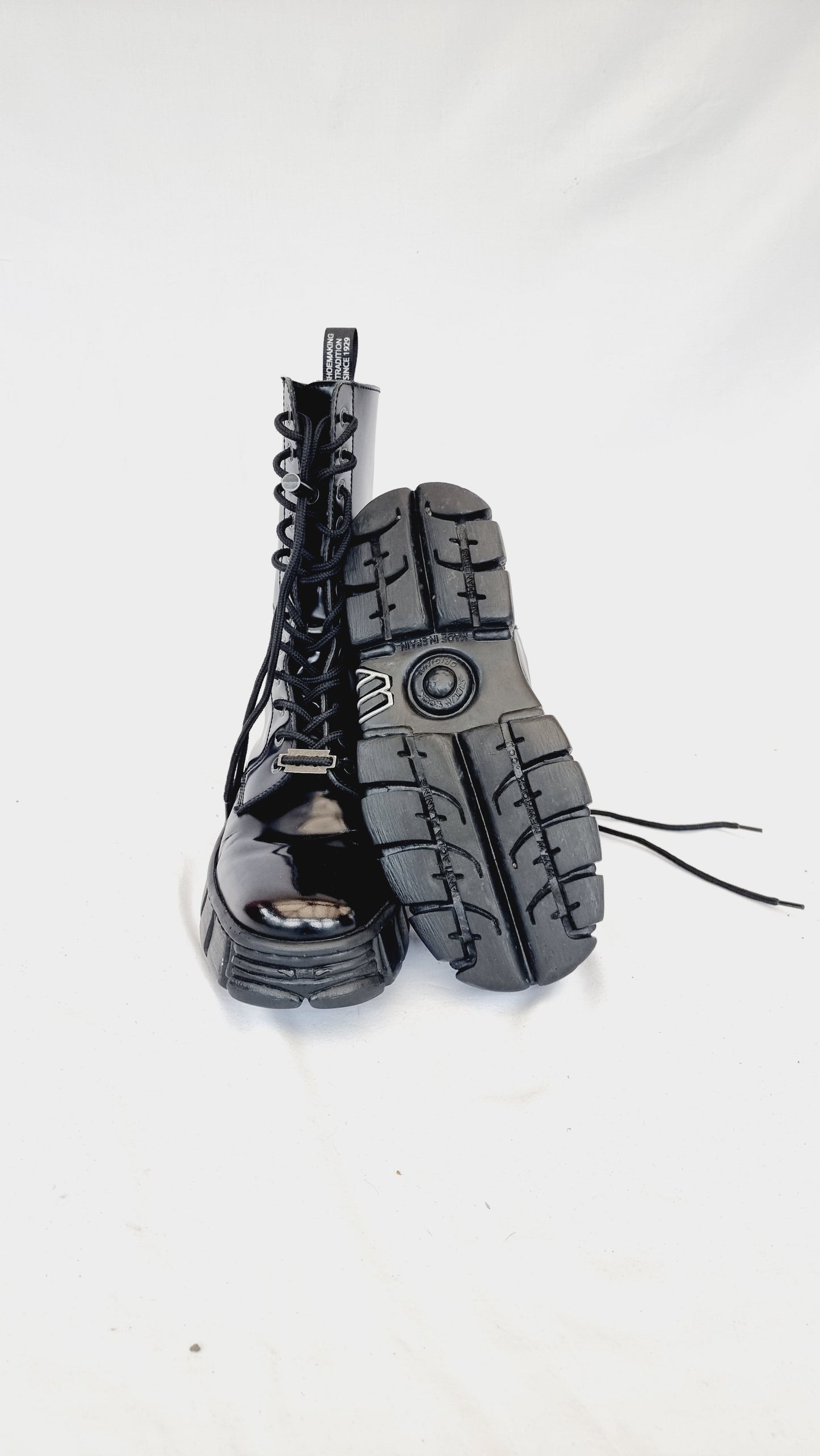 EU 40 / UK 7 New Rock Boots