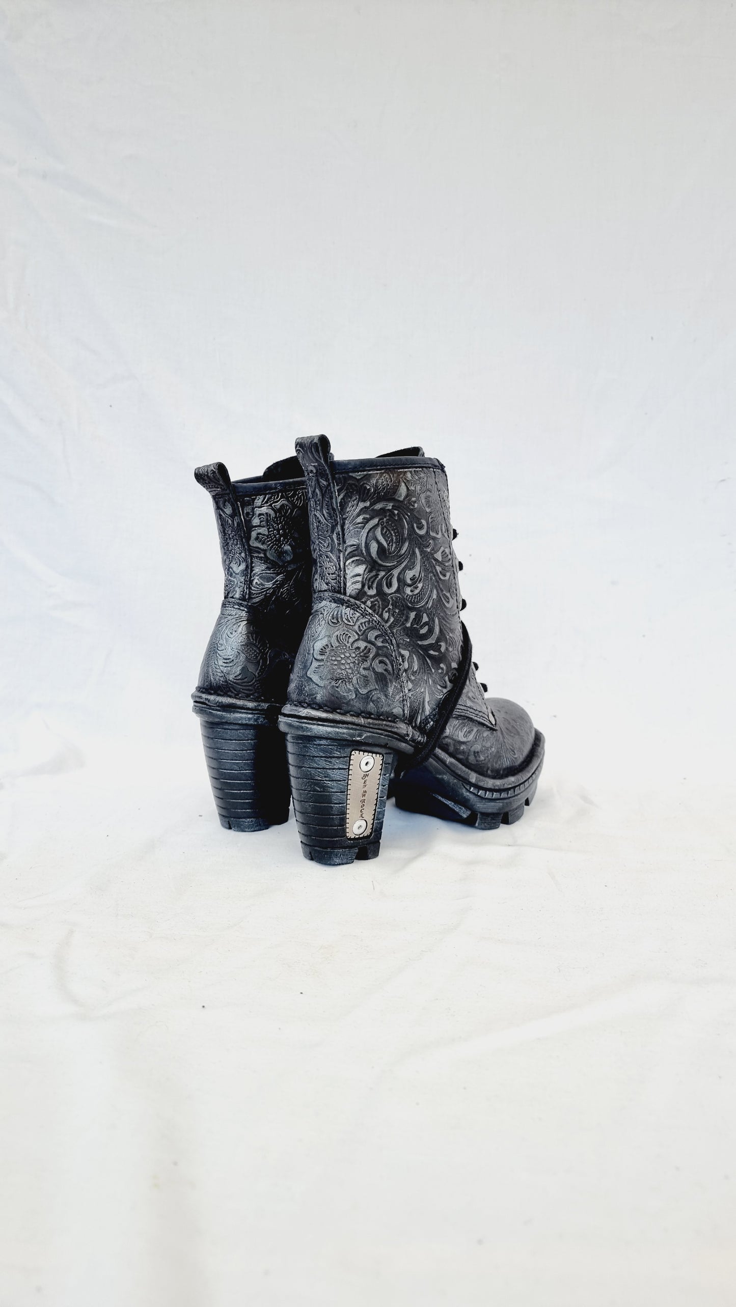 EU 36 / UK 3 New Rock Boots