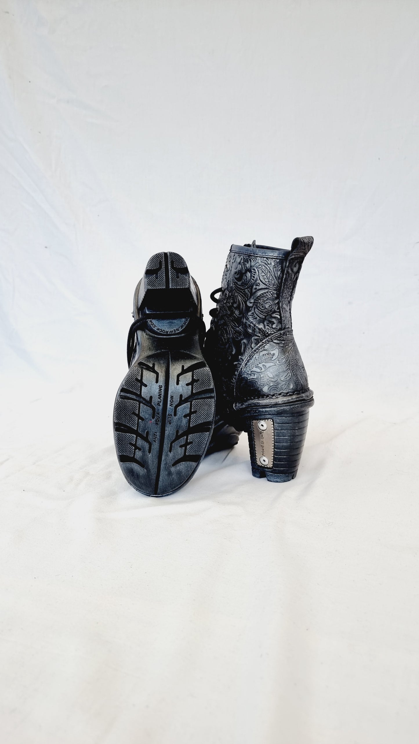 EU 36 / UK 3 New Rock Boots