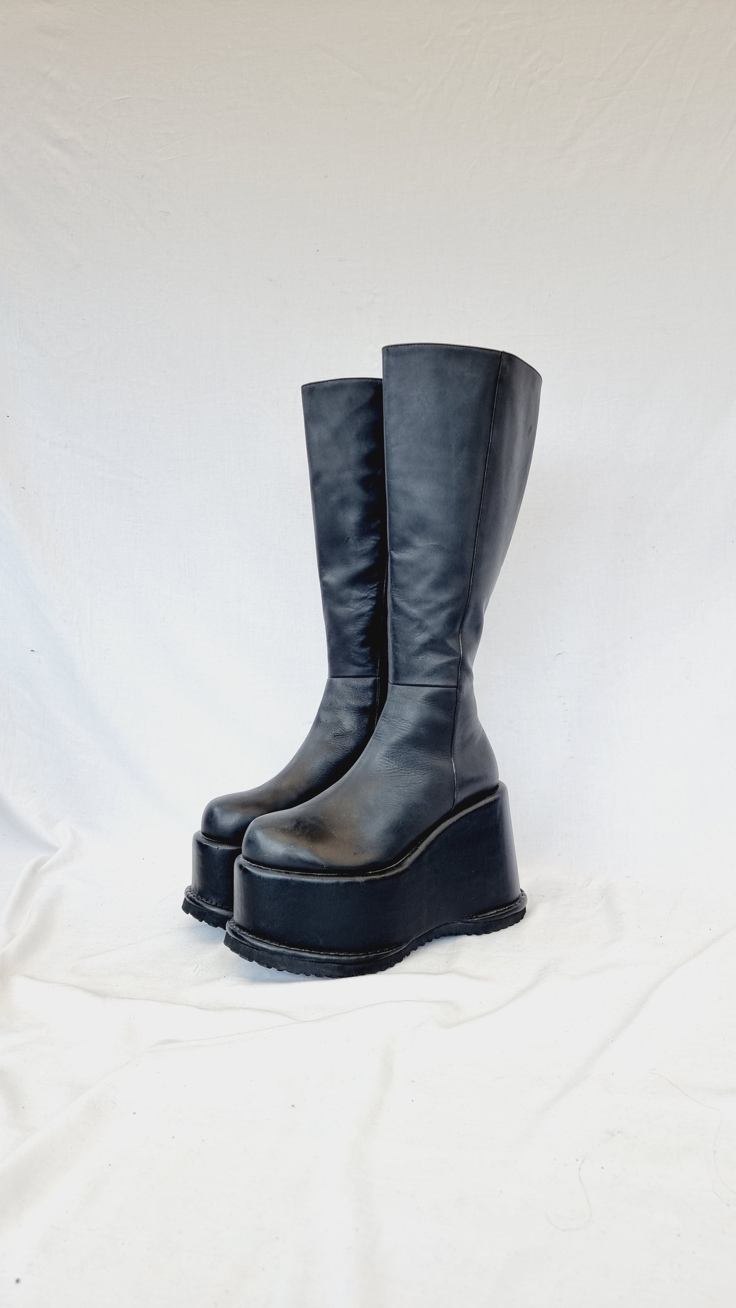 EU 39 / UK 6 UNIF Boots