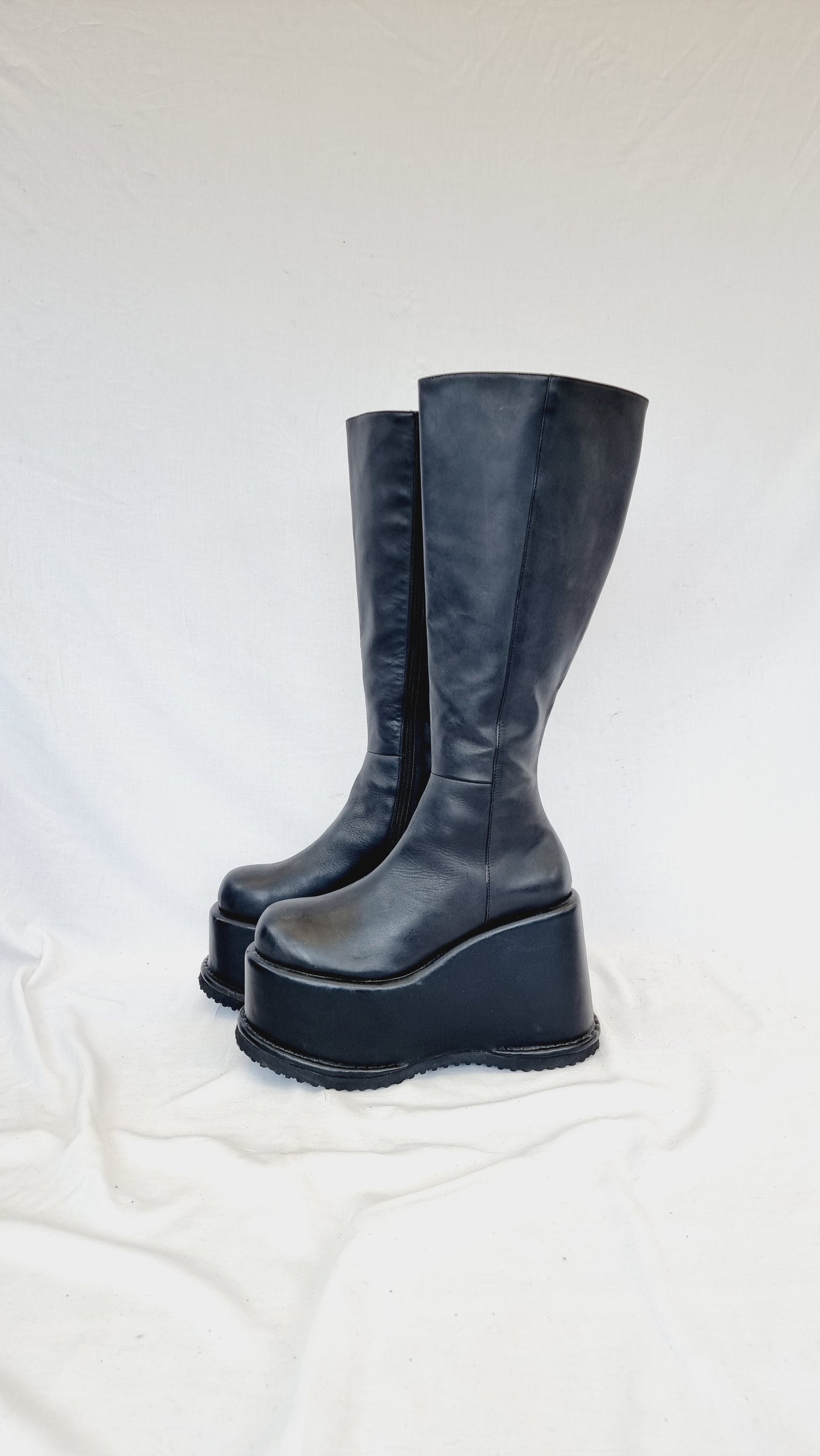 EU 39 / UK 6 UNIF Boots