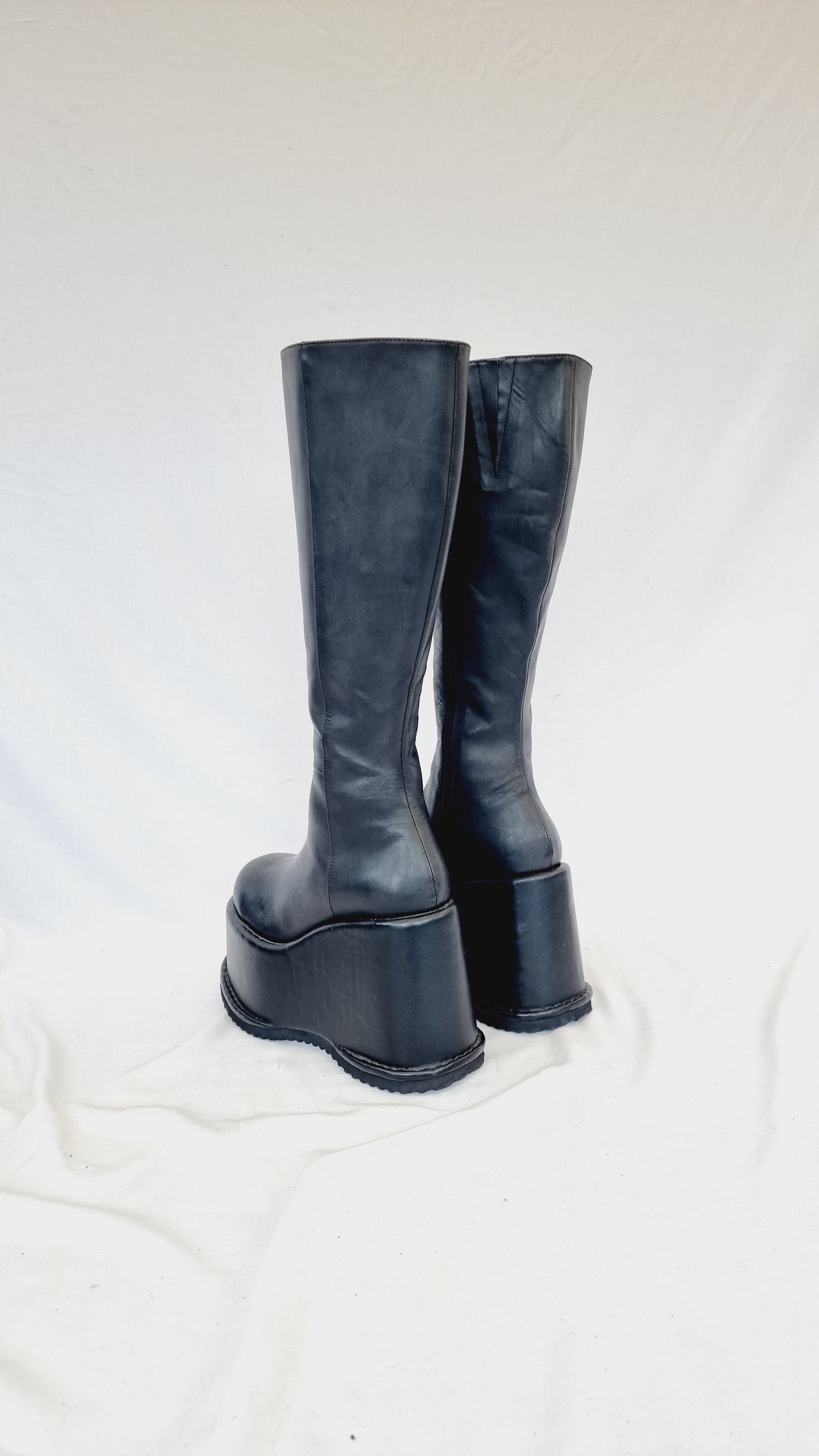 EU 39 / UK 6 UNIF Boots