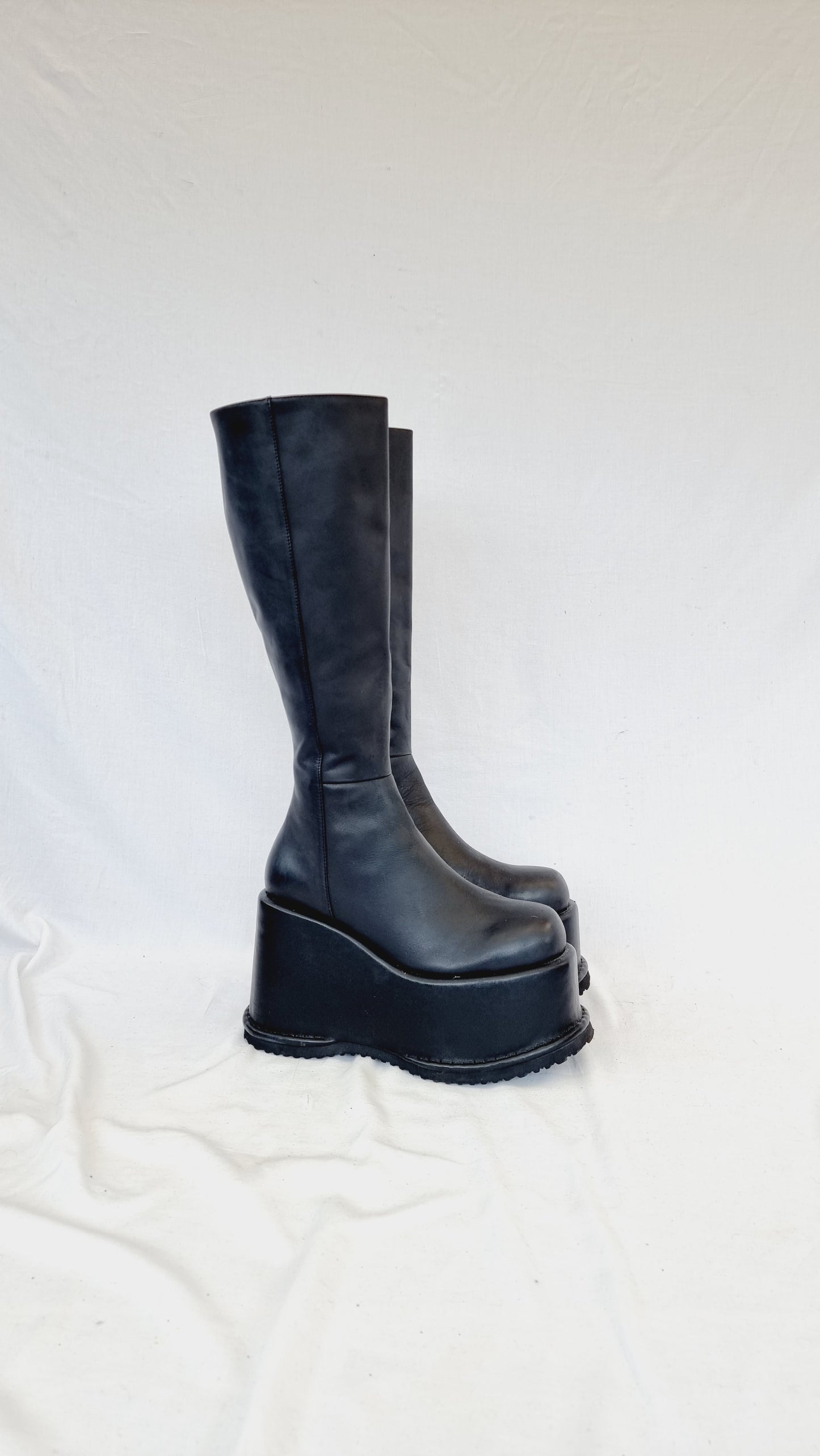 EU 39 / UK 6 UNIF Boots