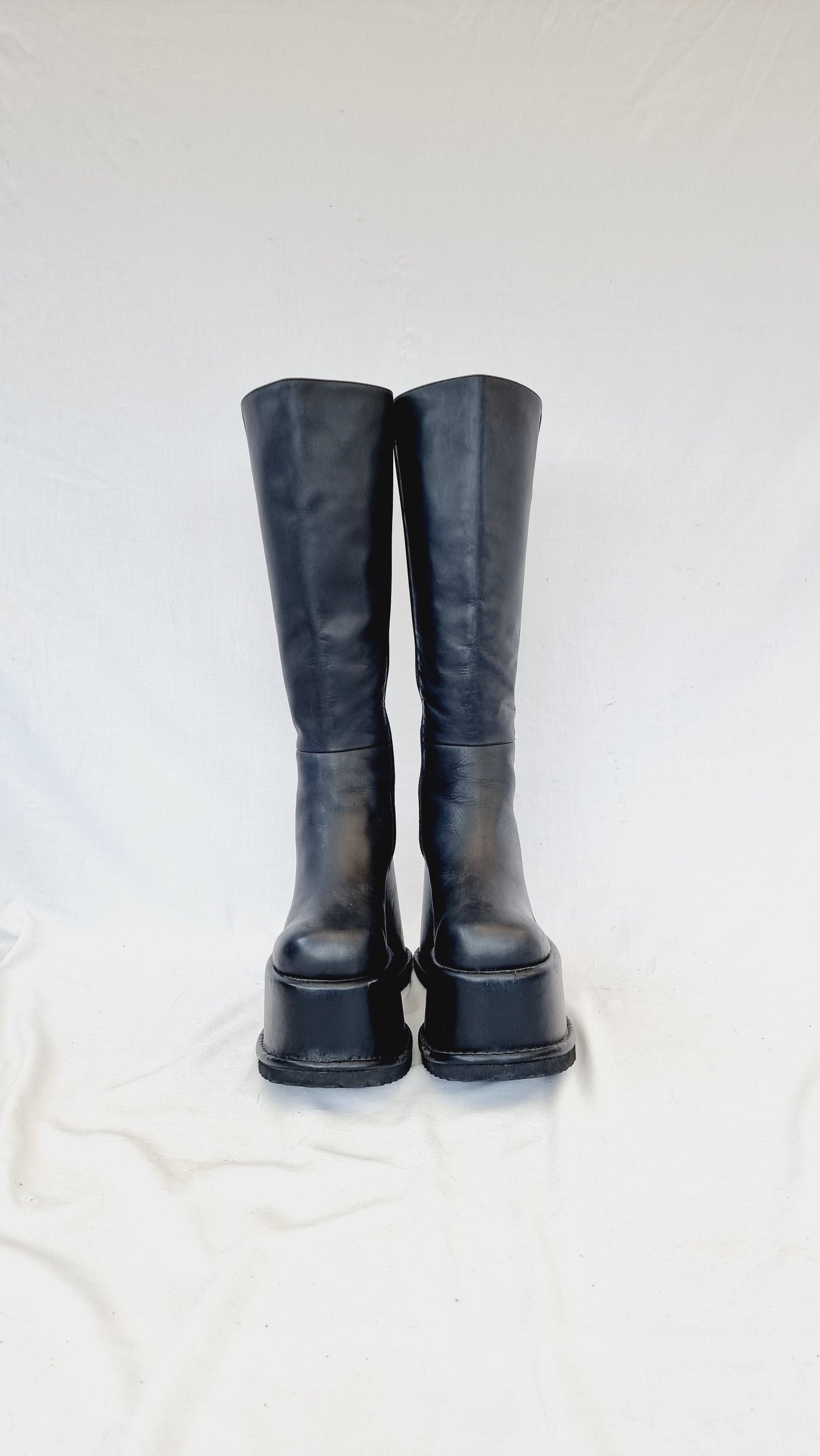 EU 39 / UK 6 UNIF Boots