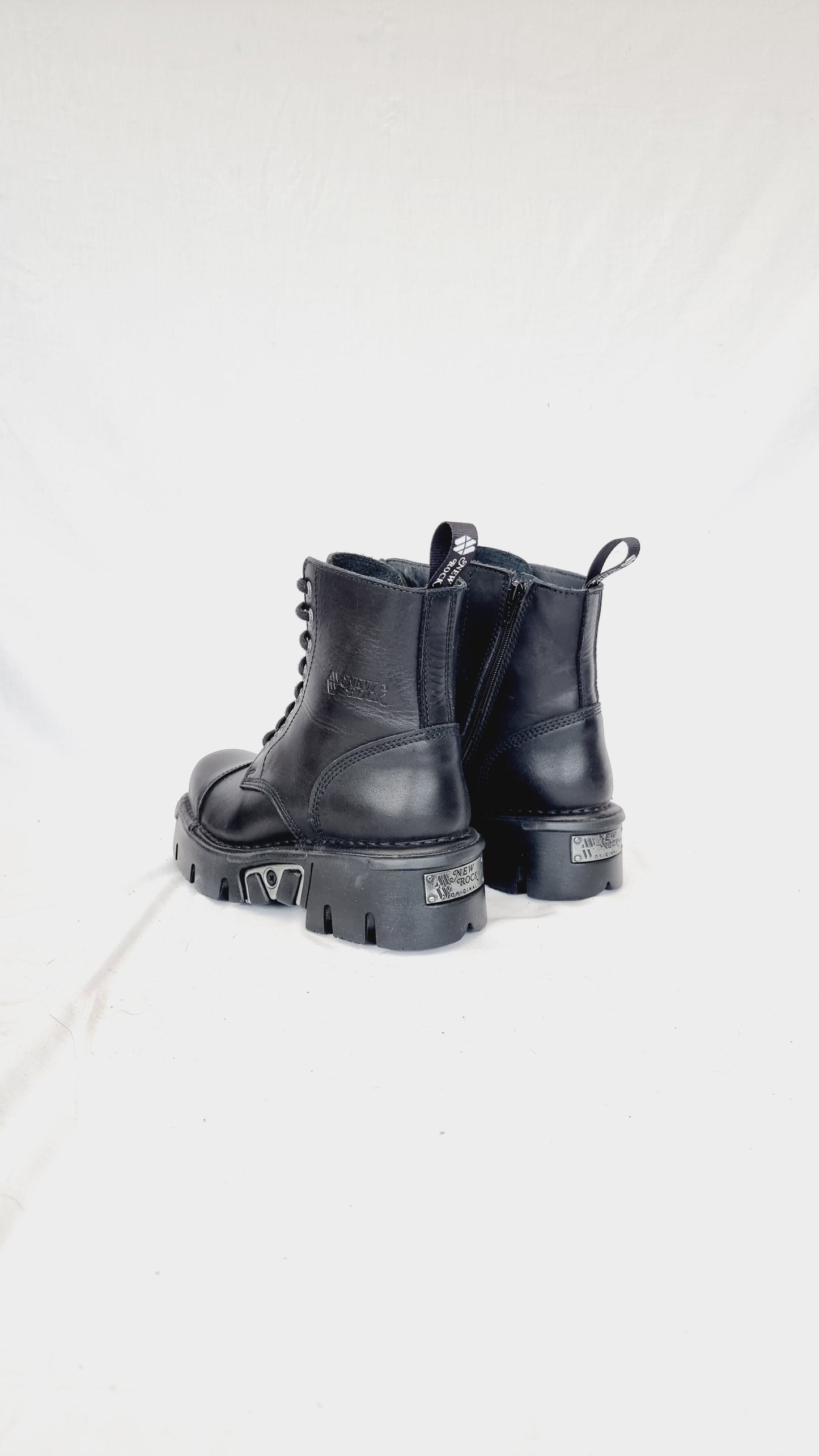 EU 39 / UK 6 New Rock Boots
