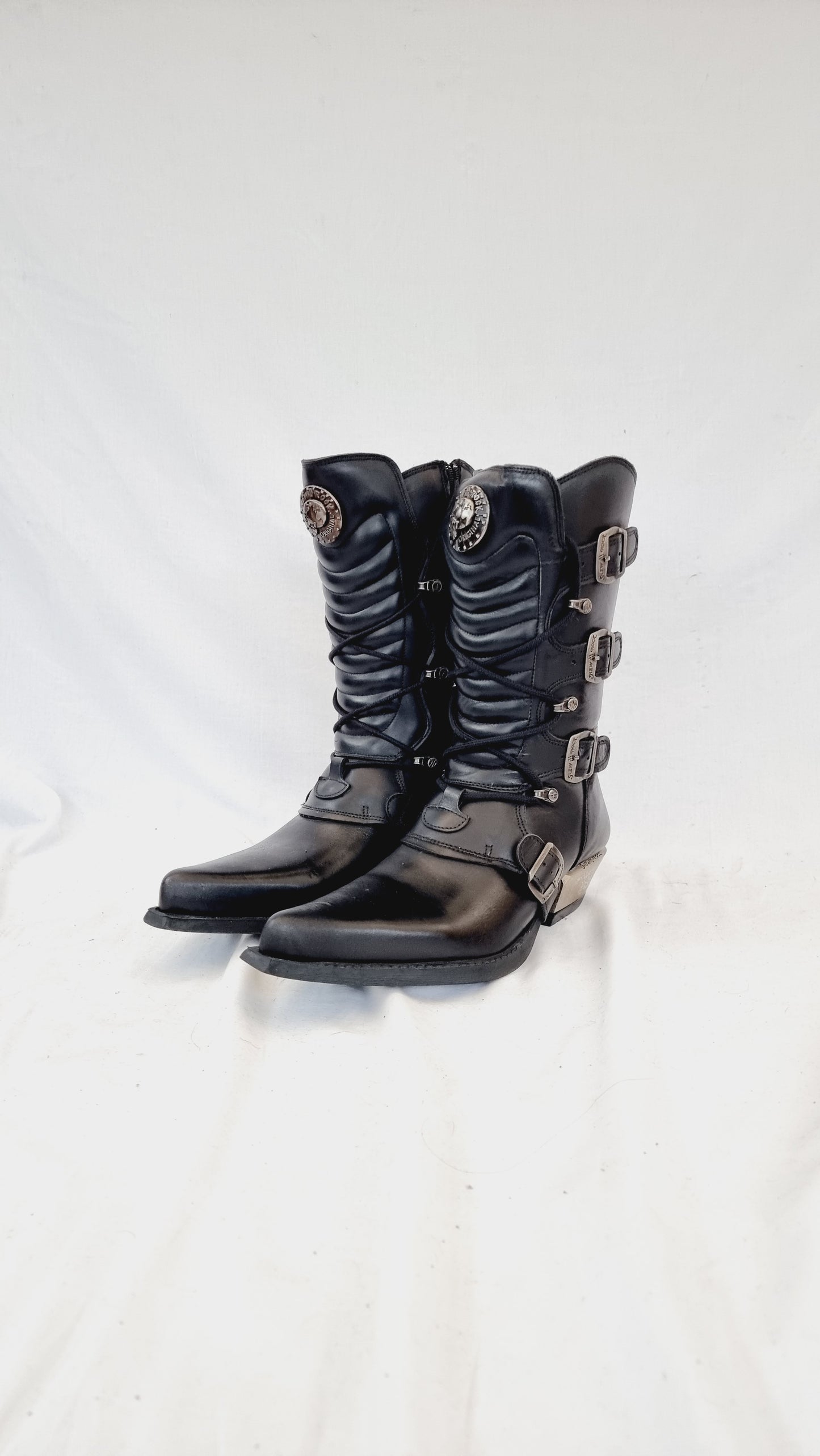 EU 41 / UK 7.5 New Rock Boots