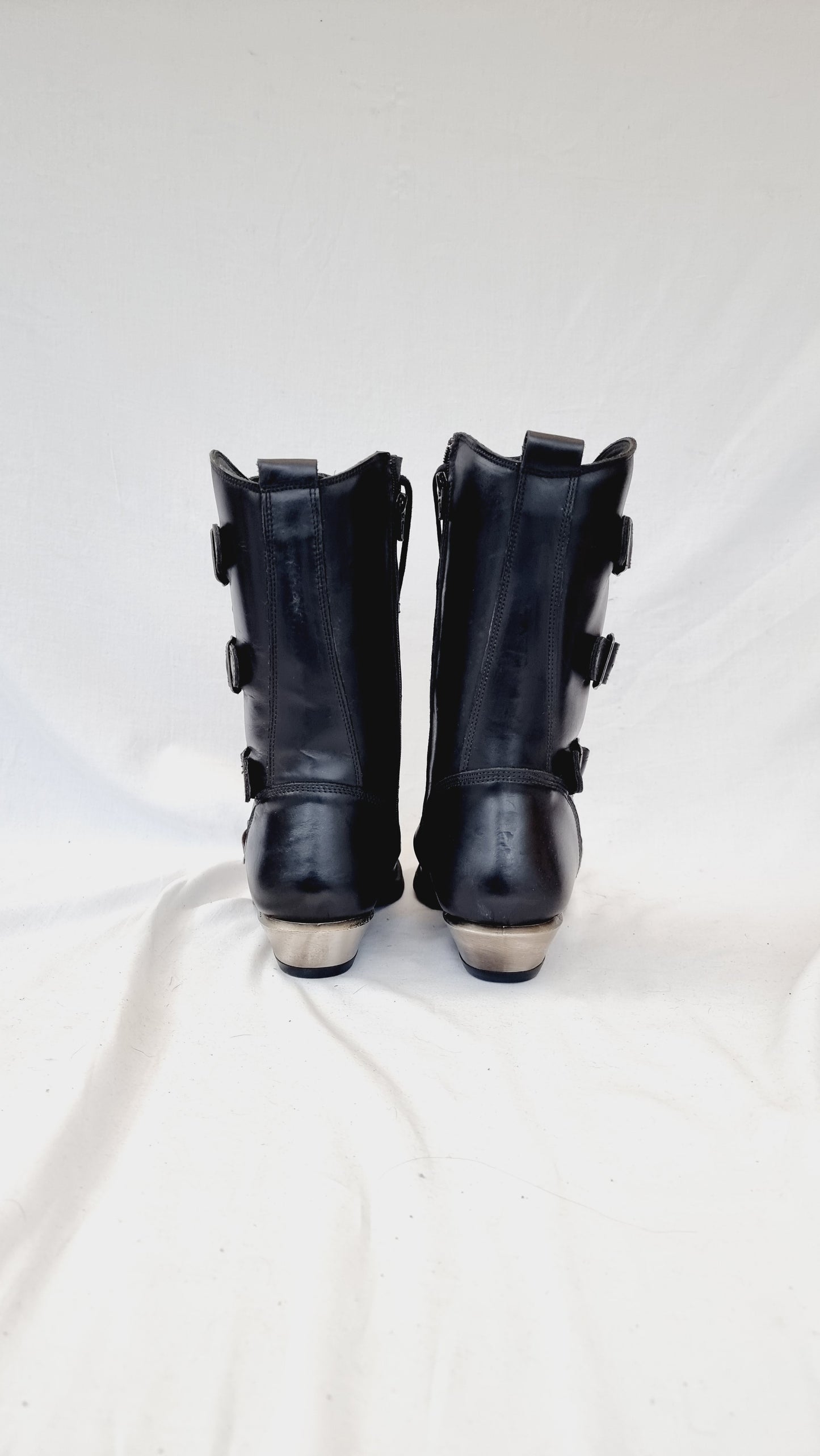 EU 41 / UK 7.5 New Rock Boots