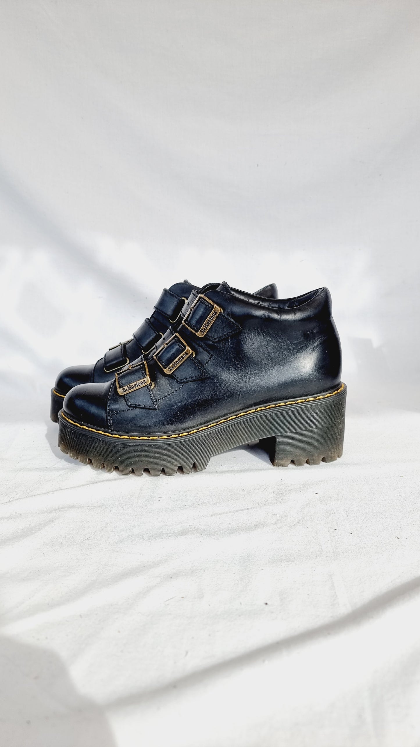 EU 38 / UK 5 Dr Martens Boots