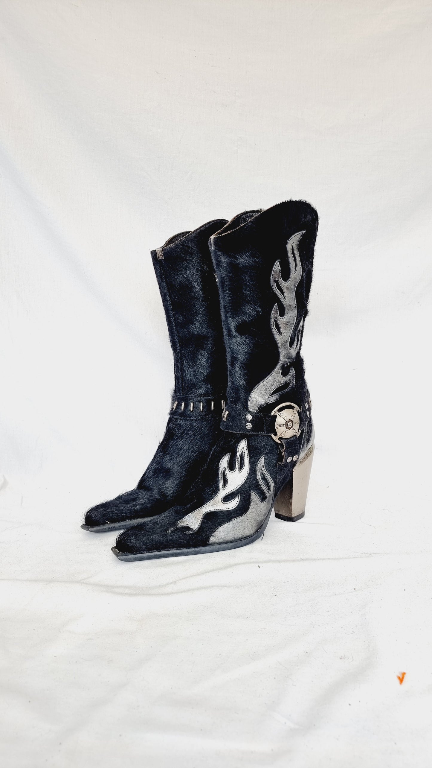 EU 41 / UK 7.5 New Rock Boots