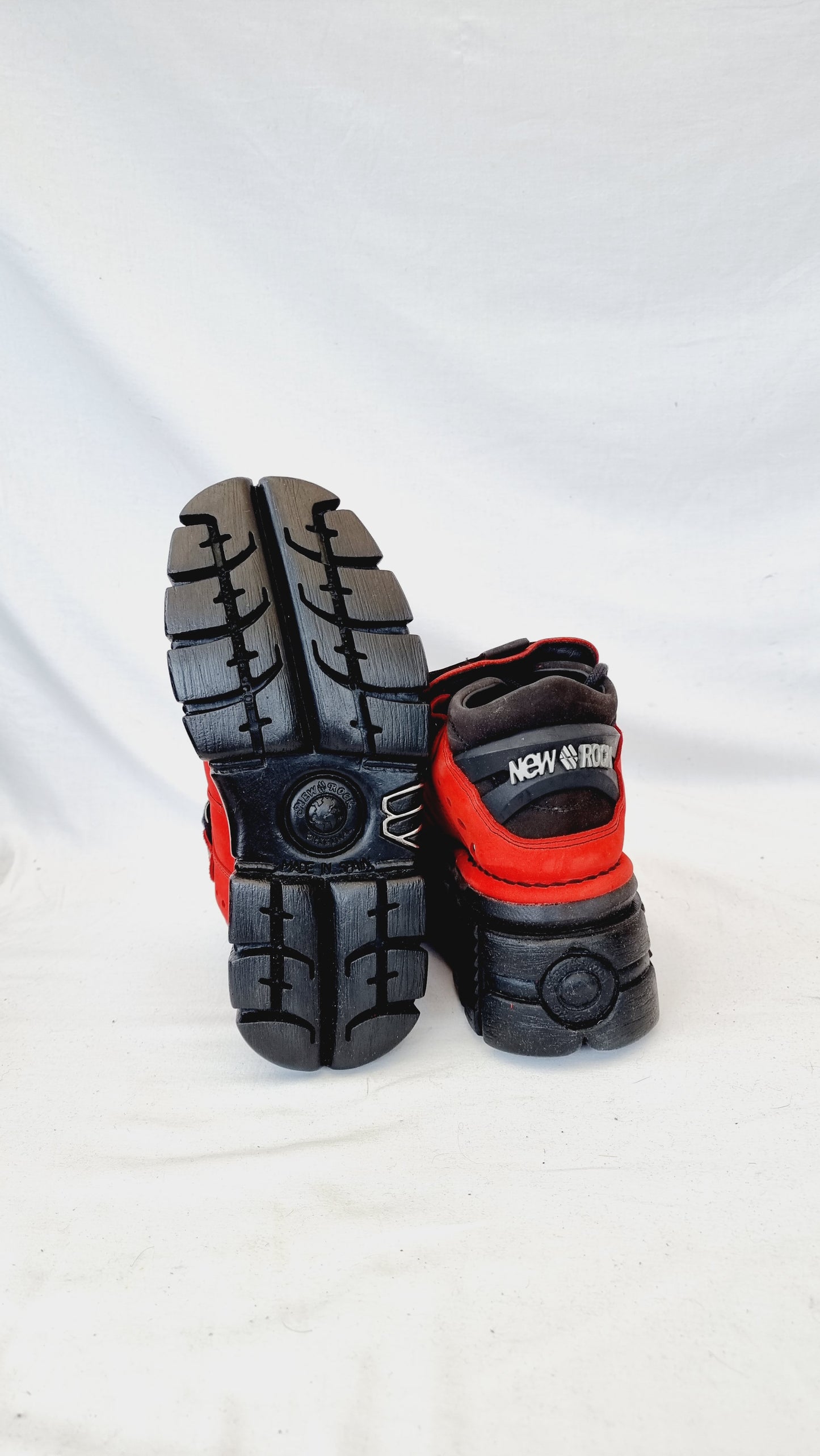 EU 37 / UK 4 New Rock Boots