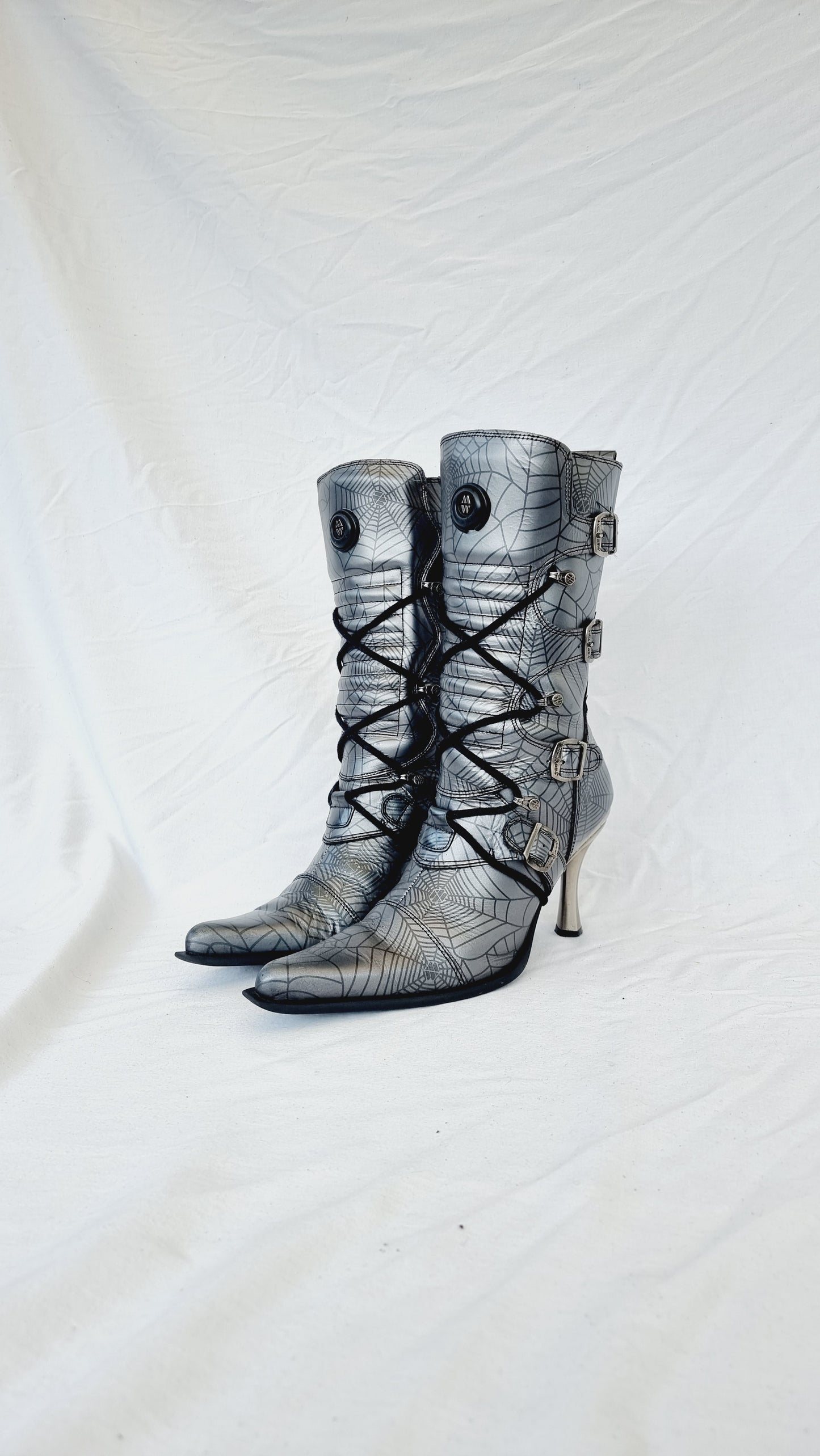 EU 41 / UK 7.5 New Rock Boots