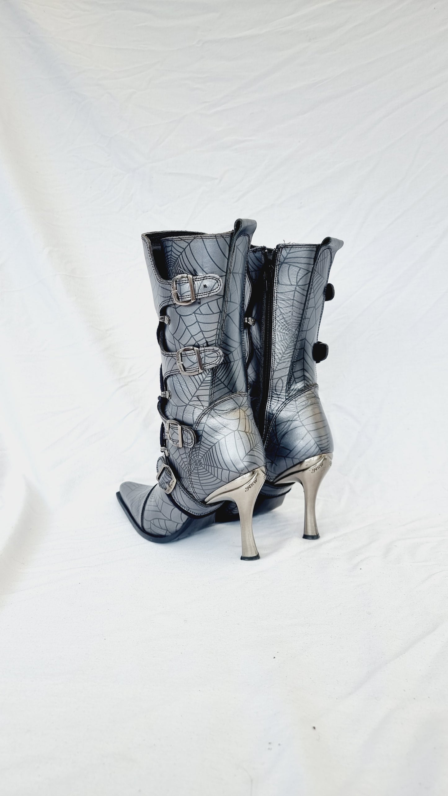 EU 41 / UK 7.5 New Rock Boots