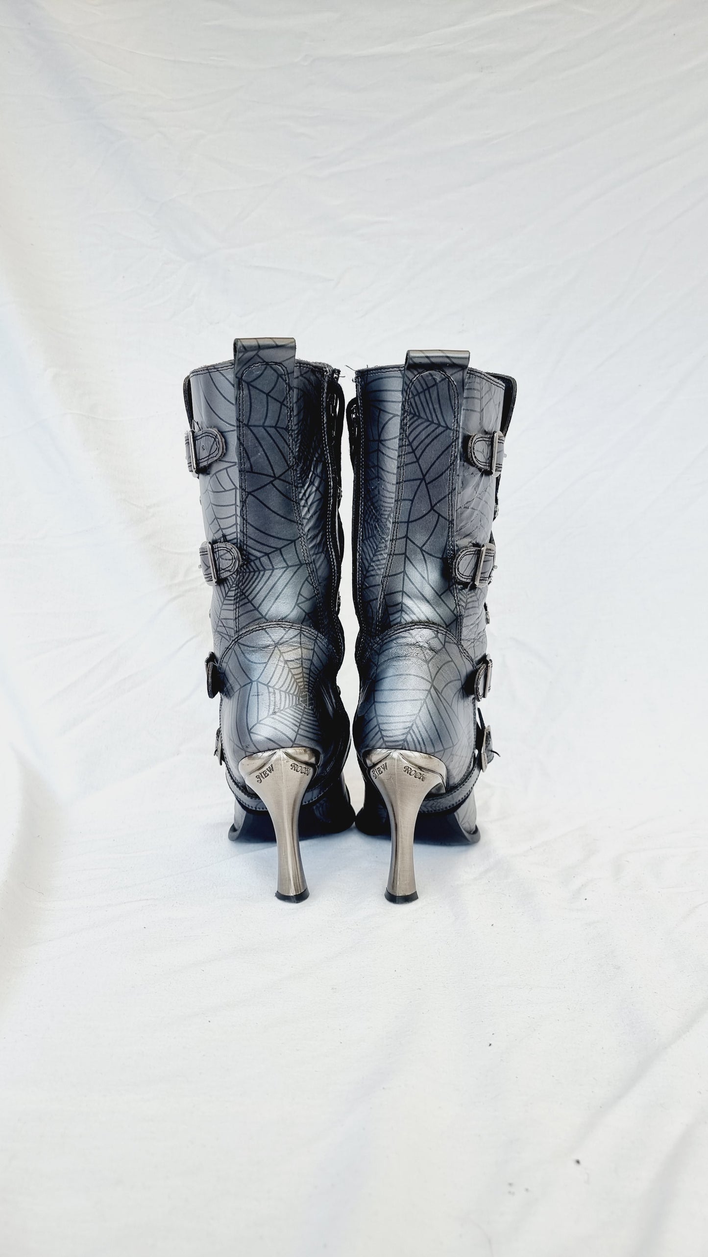 EU 41 / UK 7.5 New Rock Boots