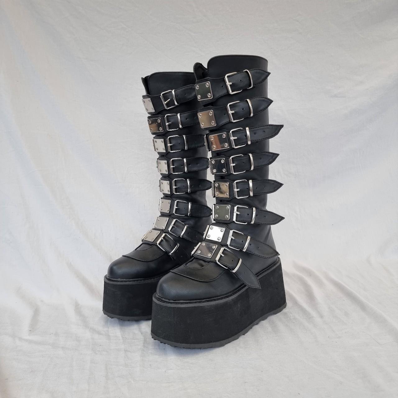 EU 39 / UK 6 Demonia Shoes