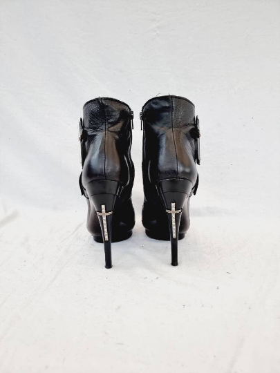EU 40 / UK 7 New Rock Boots