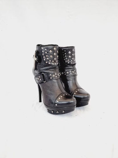 EU 40 / UK 7 New Rock Boots