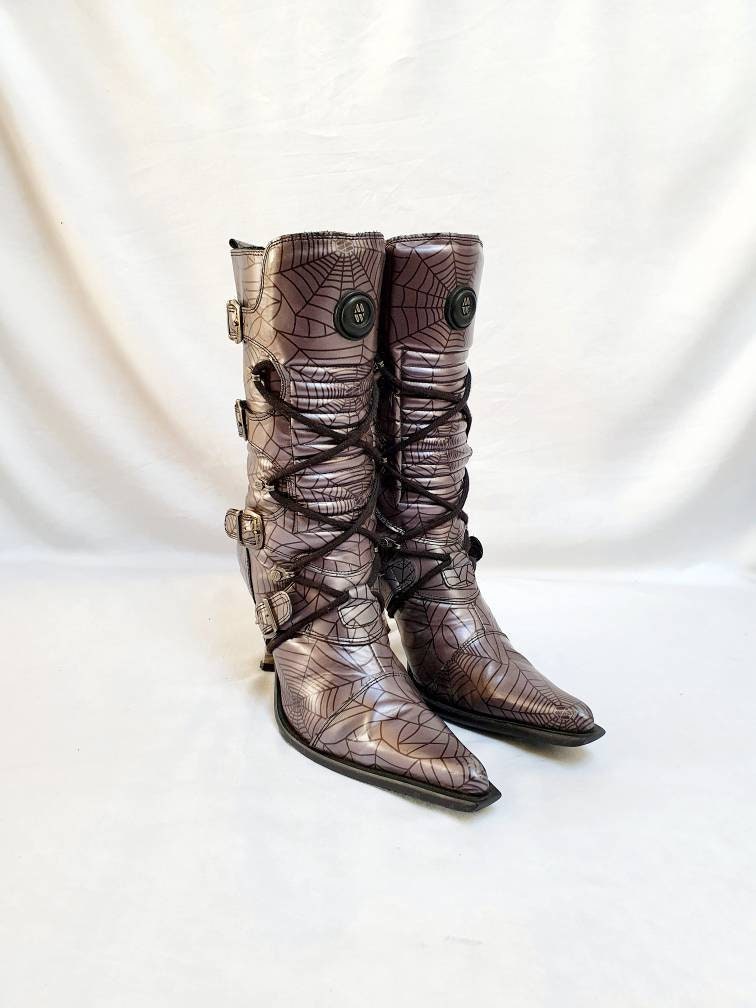 EU 40 / UK 7 New Rock Boots
