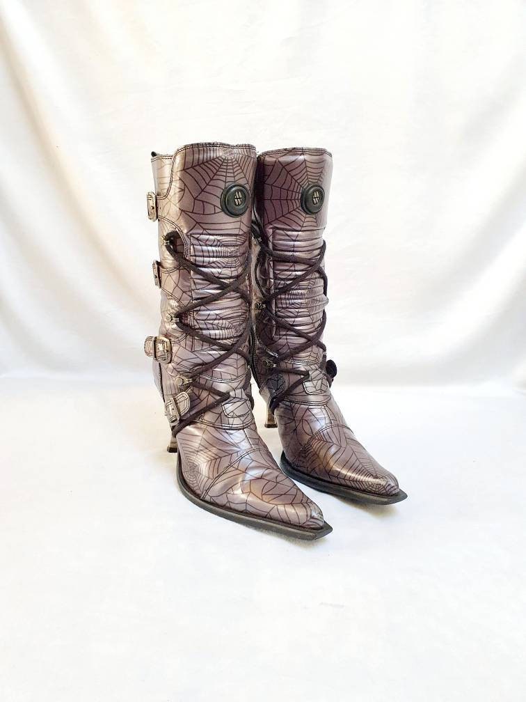EU 40 / UK 7 New Rock Boots