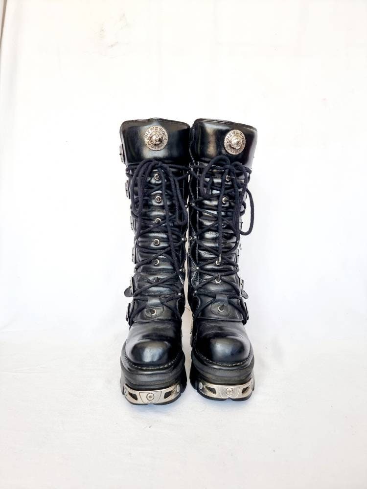 EU 36 / UK 3 New Rock Boots