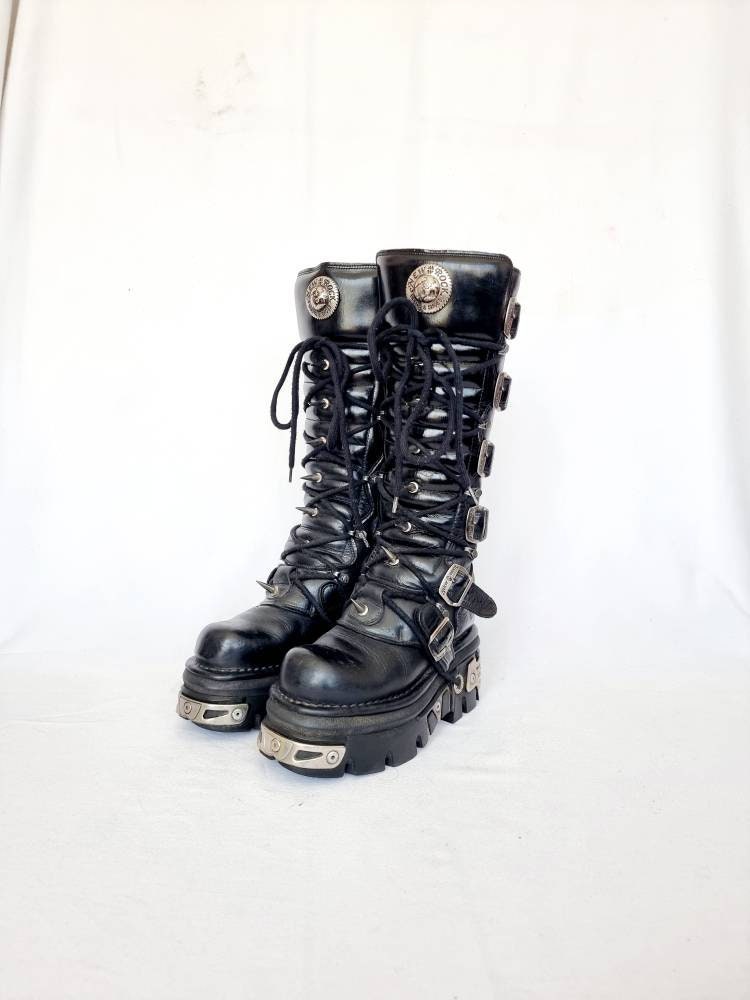 EU 36 / UK 3 New Rock Boots