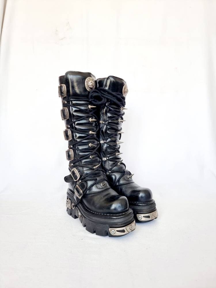 EU 36 / UK 3 New Rock Boots