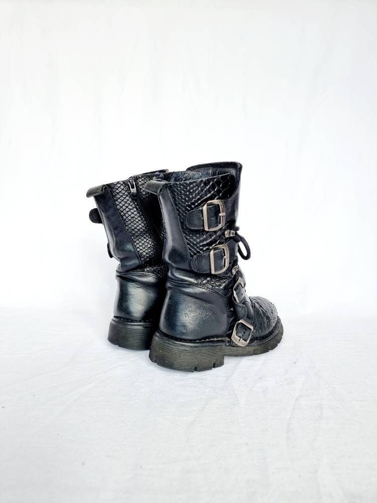EU 37 / UK 4 New Rock Boots