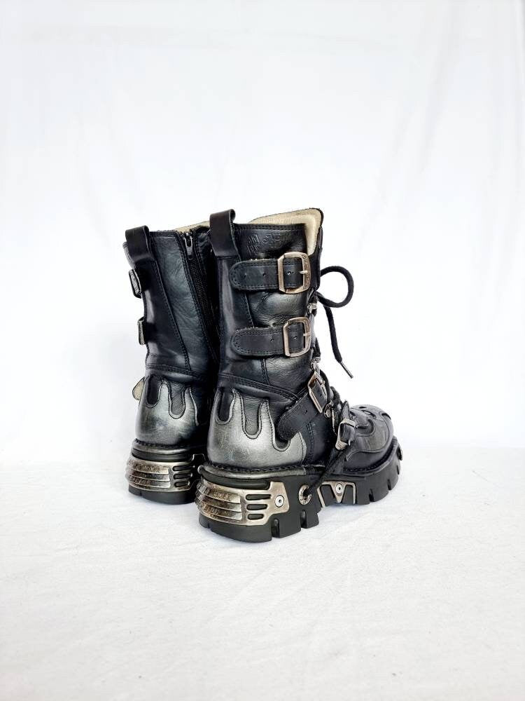 EU 41 / UK 7.5 New Rock Boots