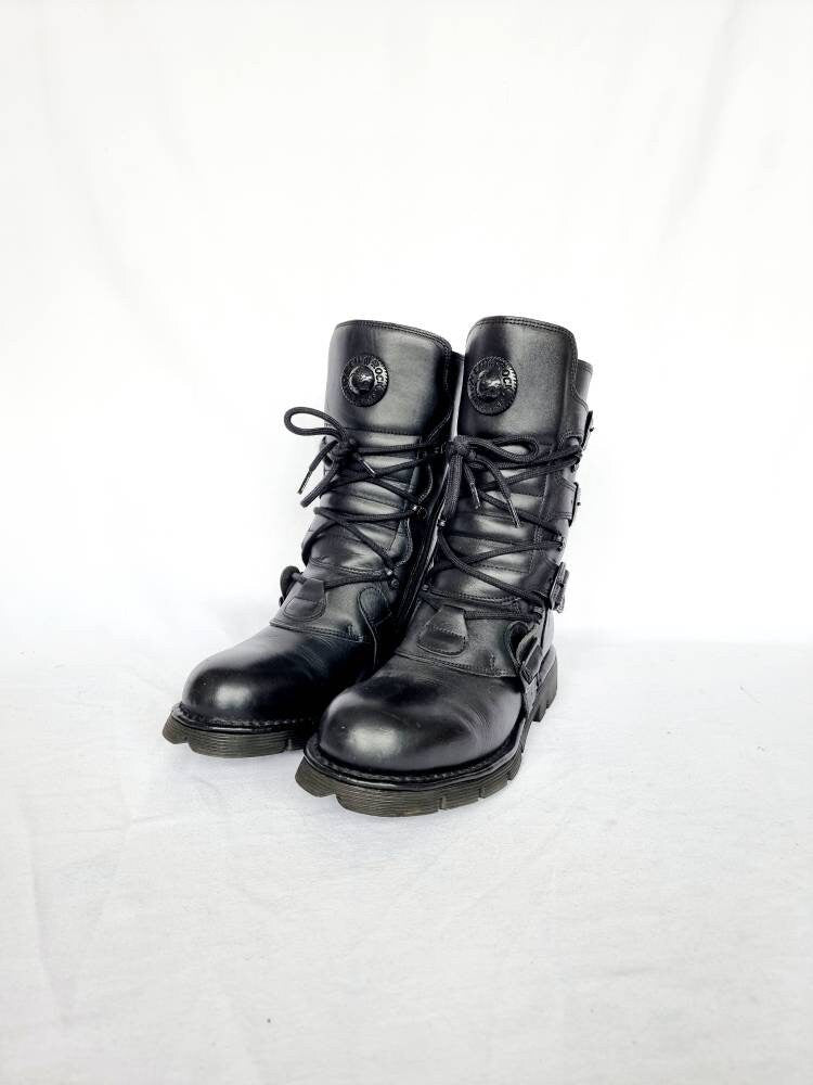 EU 42 / UK 8 New Rock Boots