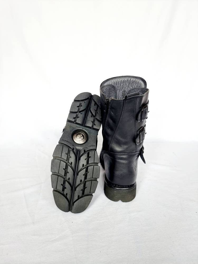 EU 42 / UK 8 New Rock Boots