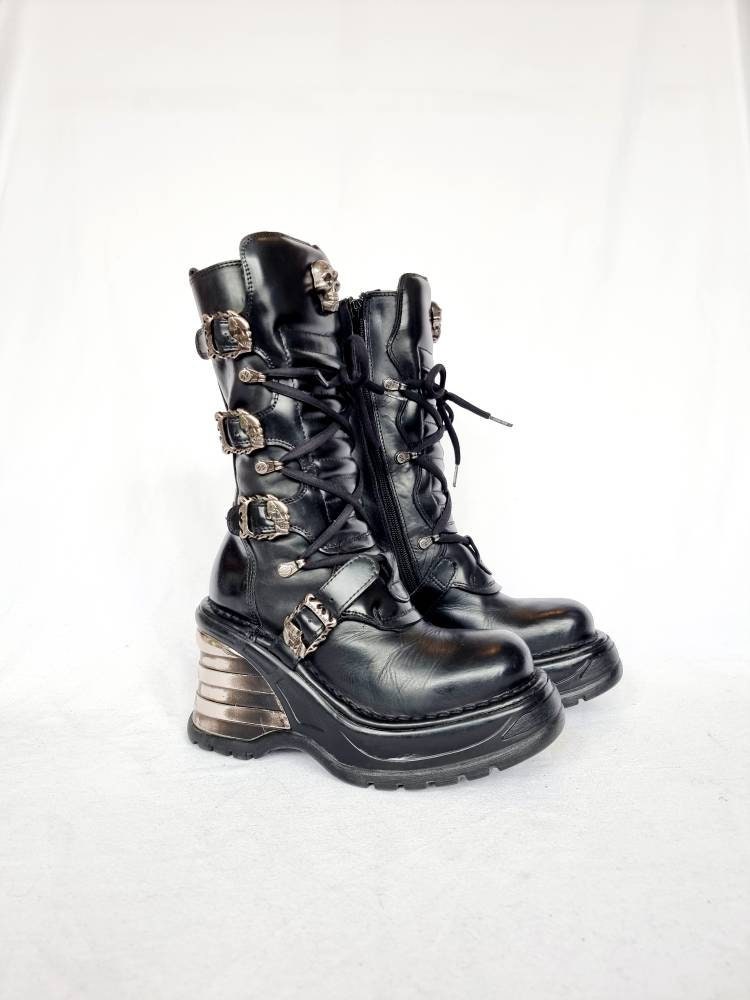 EU 38 / UK 5 New Rock Boots