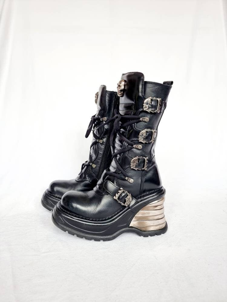 EU 38 / UK 5 New Rock Boots