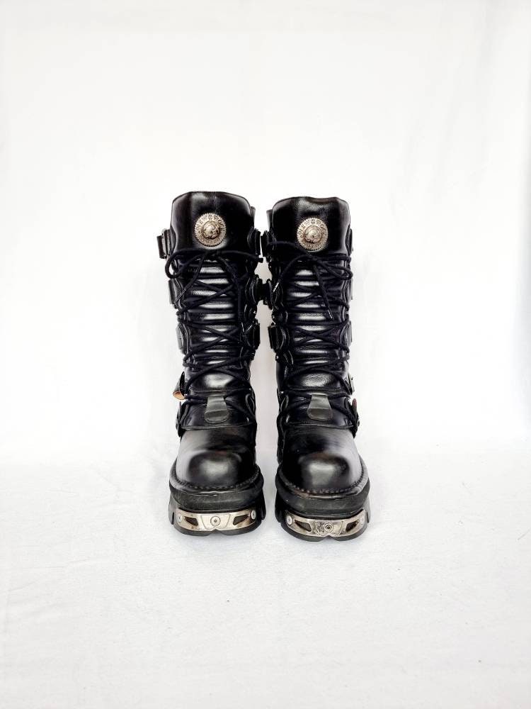 EU 42 / UK 8 New Rock Boots