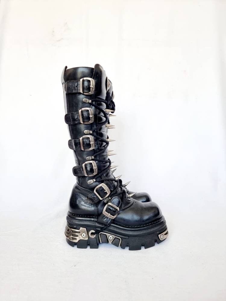 EU 36 / UK 3 New Rock Boots