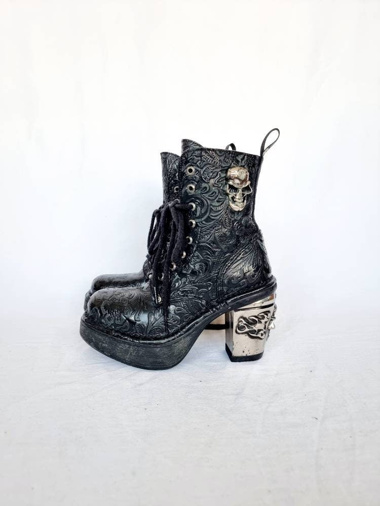 EU 38 / UK 5 New Rock Boots
