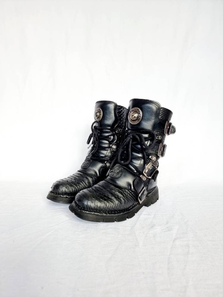 EU 37 / UK 4 New Rock Boots