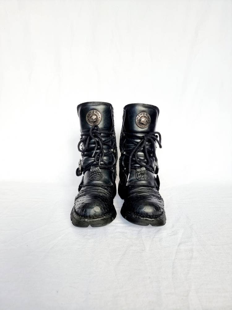 EU 37 / UK 4 New Rock Boots