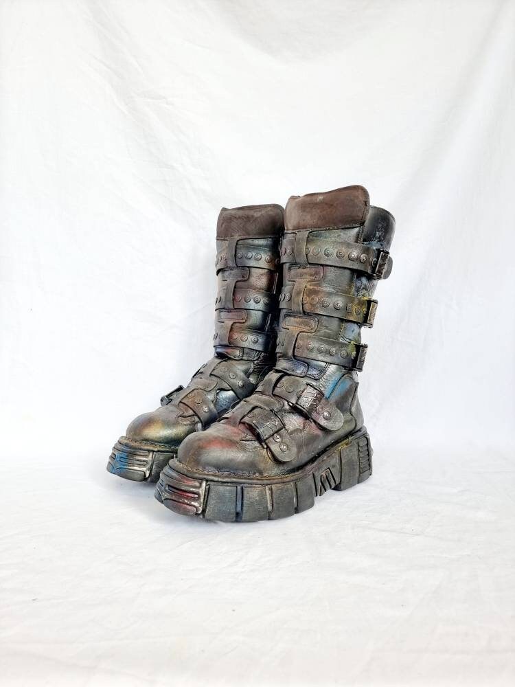 EU 43 / UK 9 New Rock Boots