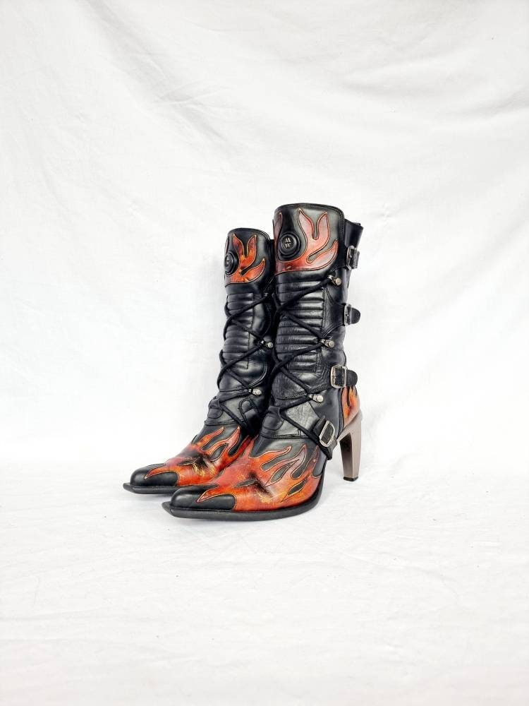 EU 39 / UK 6 New Rock Boots
