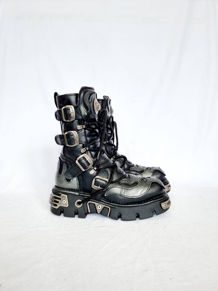 EU 41 / UK 7.5 New Rock Boots