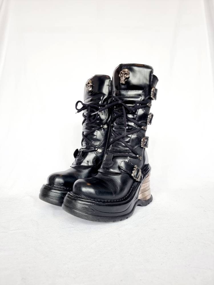 EU 38 / UK 5 New Rock Boots