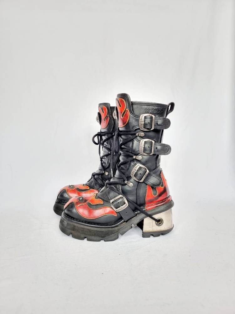 EU 39 / UK 6 New Rock Boots
