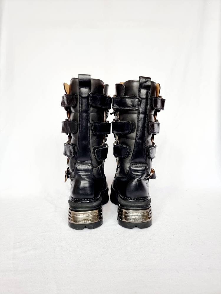 EU 42 / UK 8 New Rock Boots