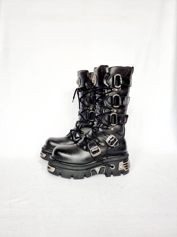 EU 42 / UK 8 New Rock Boots