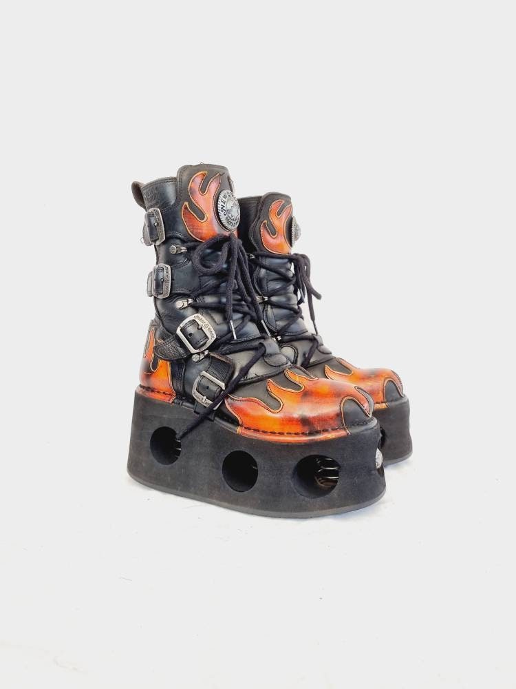 EU 39 / UK 6 New Rock Boots