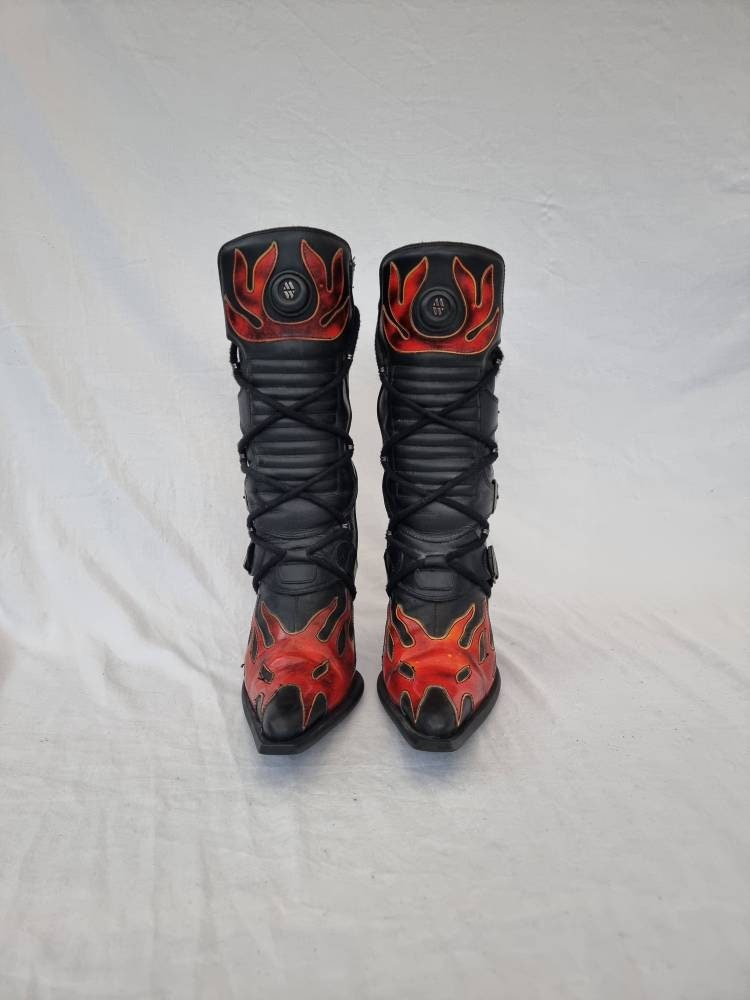EU 37 / UK 4 New Rock Boots